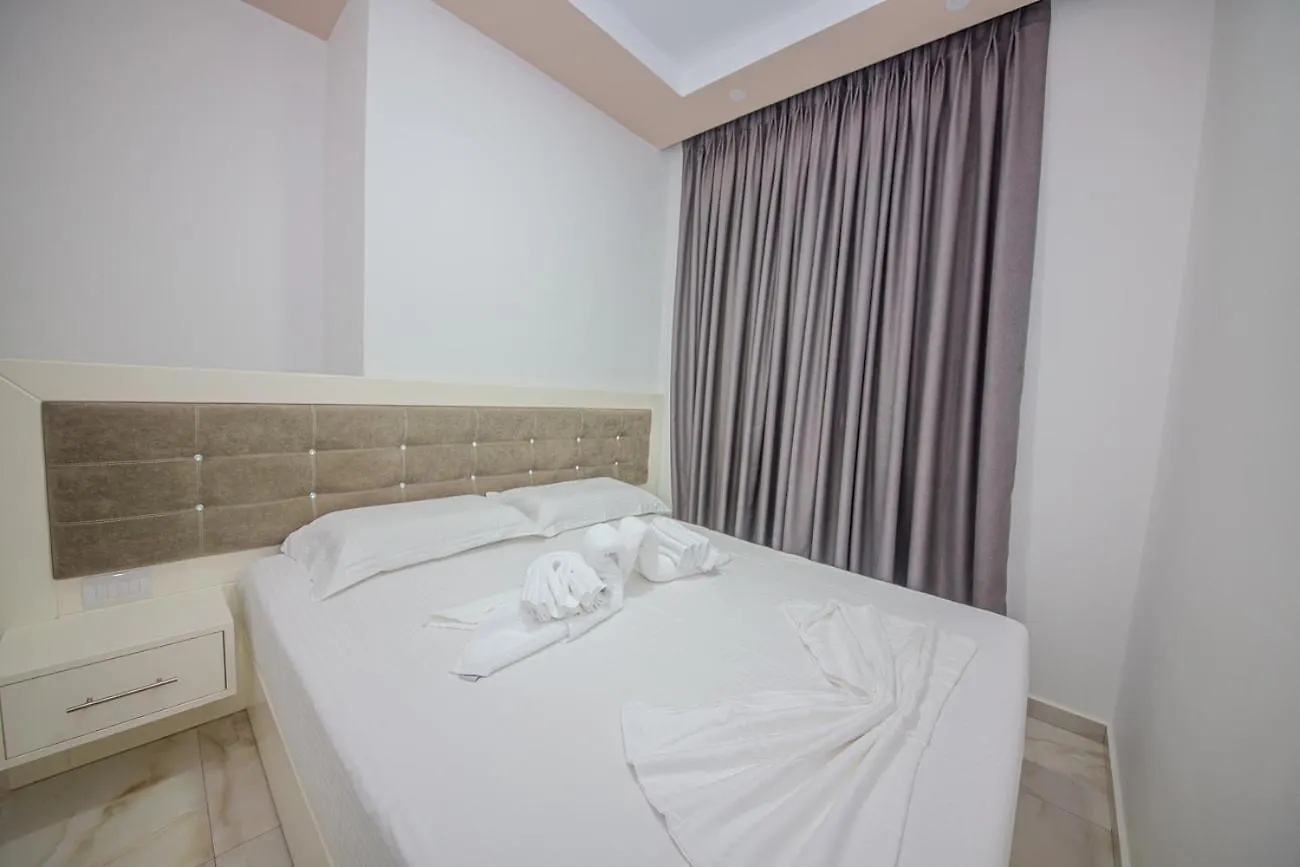 Апарт-отель Hotel Landi Ксамил