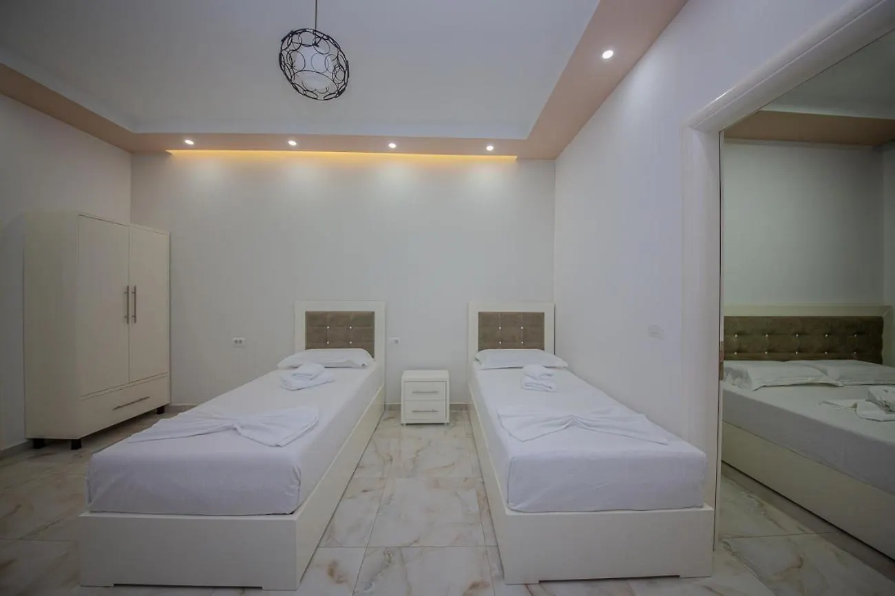 Hotel Landi Ксамил Апарт-отель