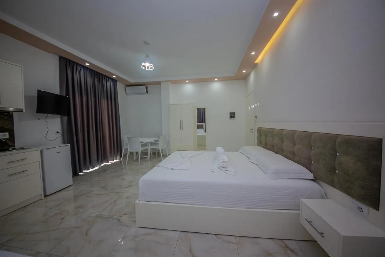 Апарт-отель Hotel Landi Ксамил